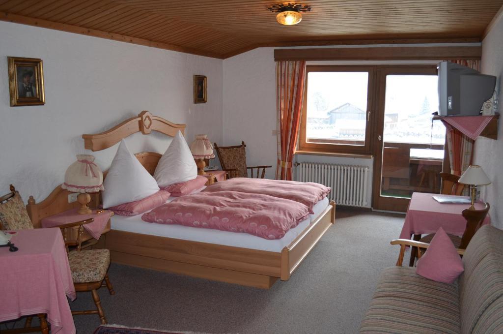 Hotel-Pension-Ostler Bad Wiessee Habitación foto